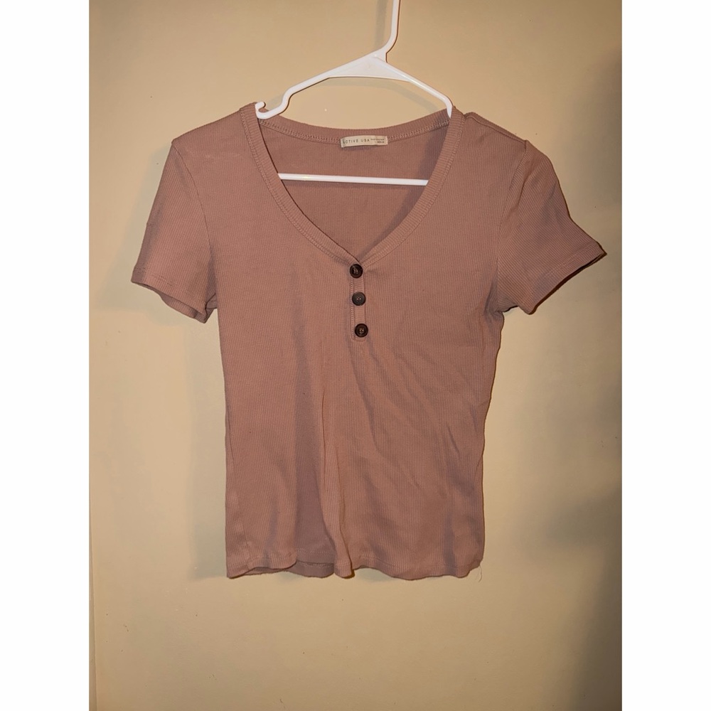 Active USA Short Sleeve V-Neck Top